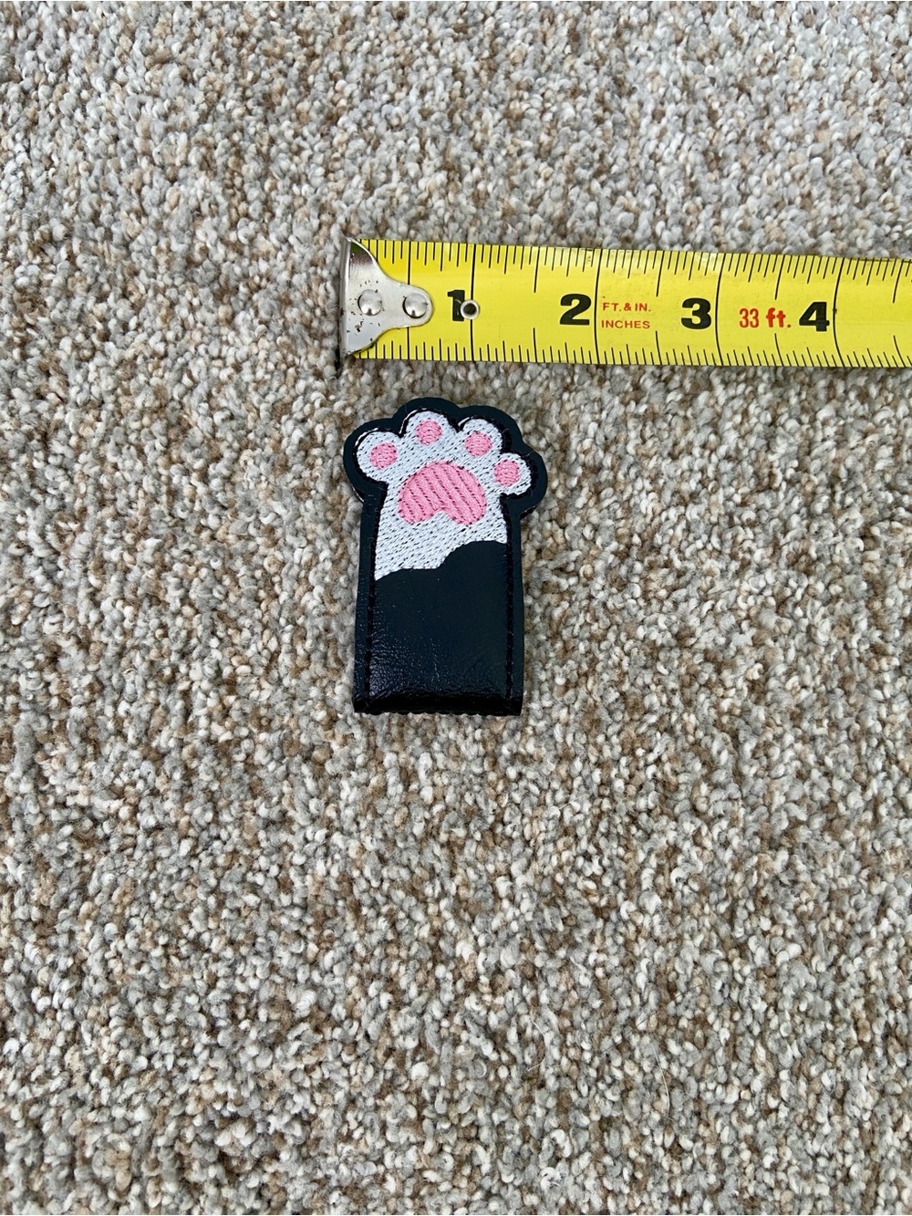 NWOT Embroidered Cat Paw Bookmark: Magnetic Vinyl Clip Reading Accessories - Picture 12 of 12